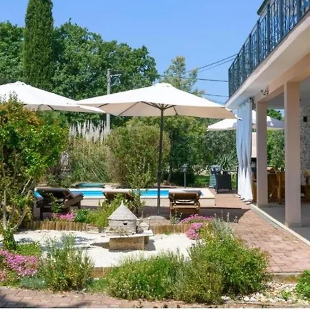 House Pecina With Pool And Jacuzzi Villa *