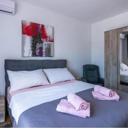 House Pecina With Pool And Jacuzzi Villa Sarići
