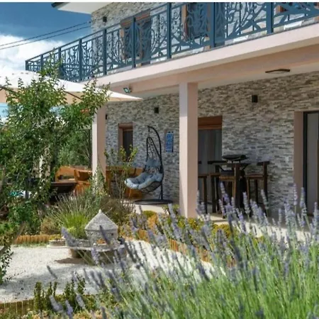 Villa House Pecina With Pool And Jacuzzi