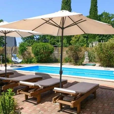 House Pecina With Pool And Jacuzzi